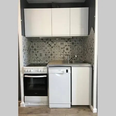 A 2 Pas De La Mer, T2 Cabine Piscine, Parking, Clim, Wifi Apartment *
