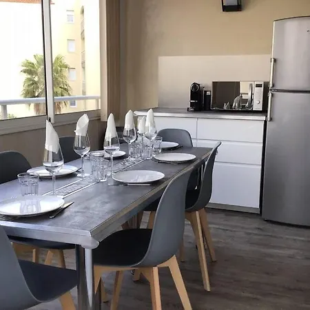A 2 Pas De La Mer, T2 Cabine Piscine, Parking, Clim, Wifi Apartment Agde